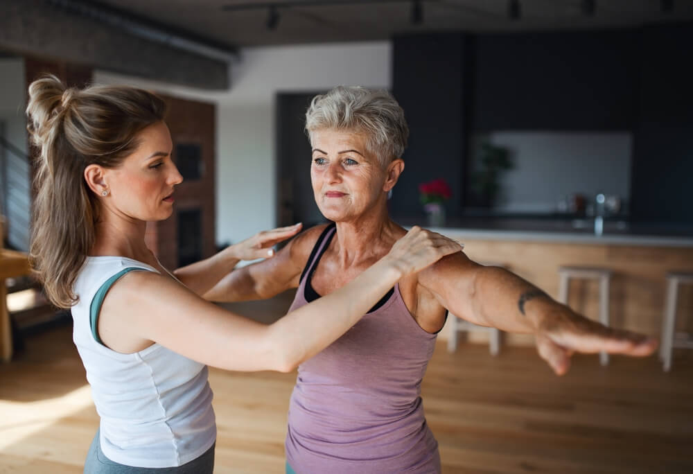 woman-with-personal-trainer